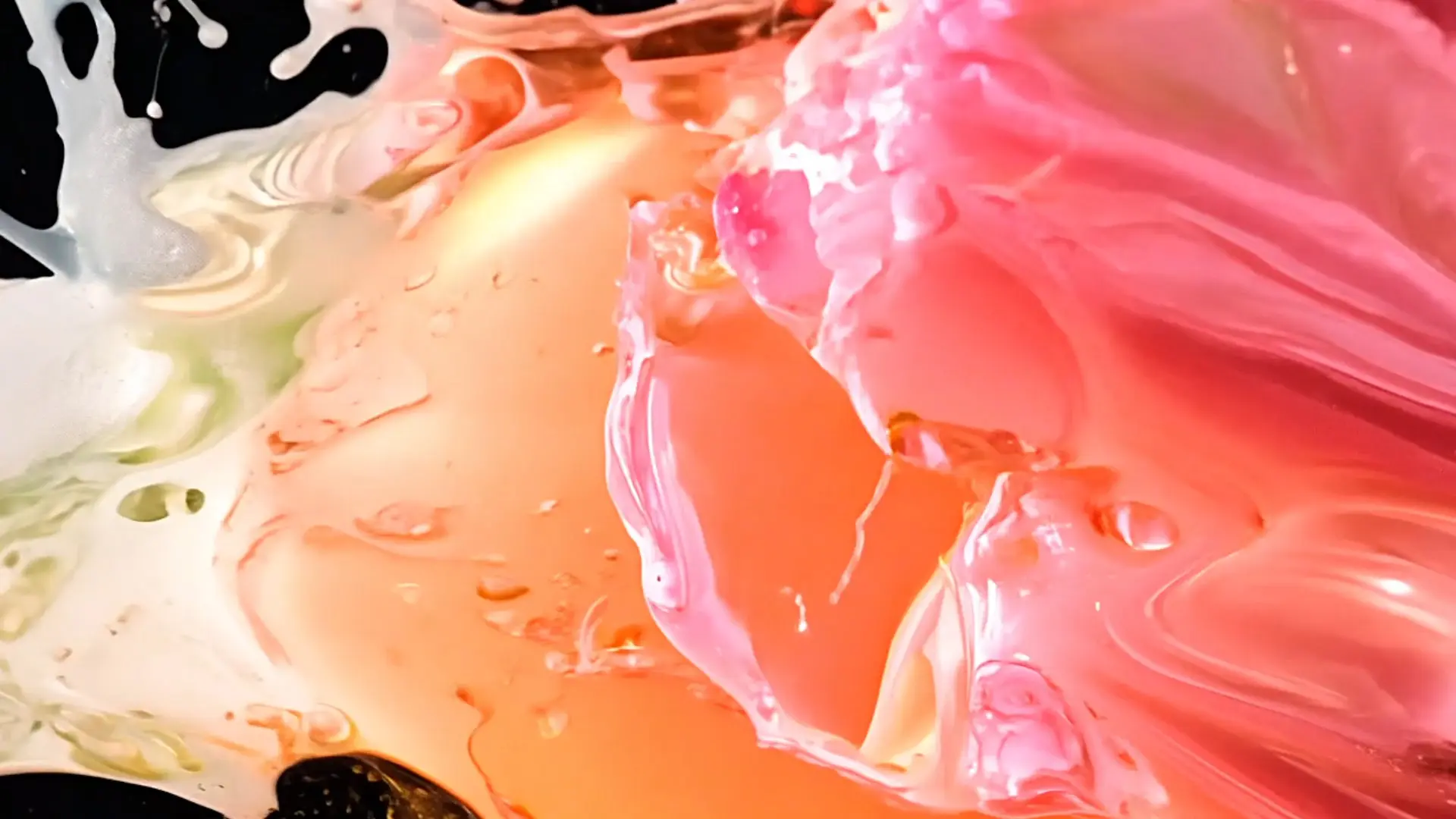 Dynamic Colorful Fluid Transition Effects for Videos